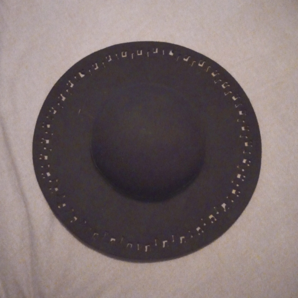 Hot Topic Wool Music Note Hat